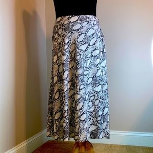 Nine West Size 1X Skirt NWT